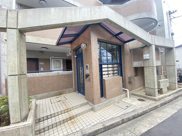 サンロイヤル塚口の物件外観写真