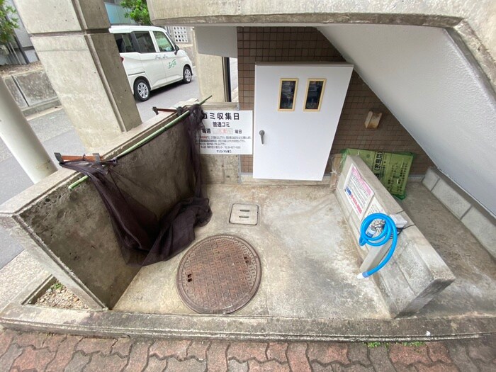 サンロイヤル塚口の物件外観写真