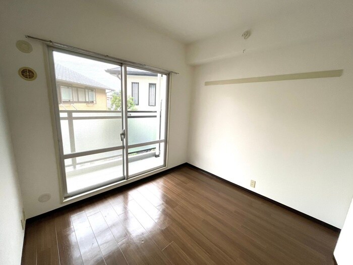 サンロイヤル塚口の物件内観写真