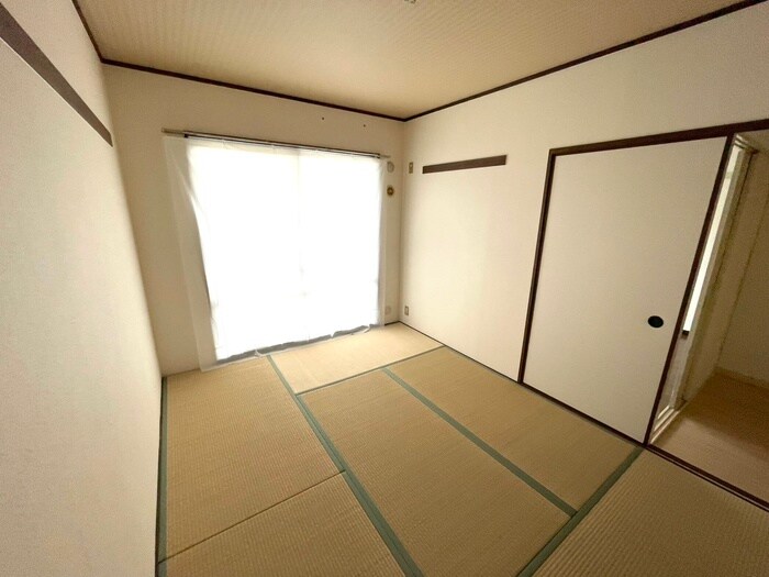 サンロイヤル塚口の物件内観写真