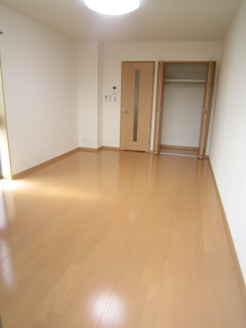 ｱﾝﾌﾟﾙｰﾙ ﾌｪｰﾙ ﾊﾟﾙﾌｪの物件内観写真