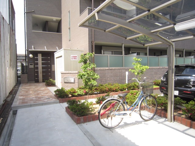 ｱﾝﾌﾟﾙｰﾙ ﾌｪｰﾙ ﾊﾟﾙﾌｪの物件外観写真