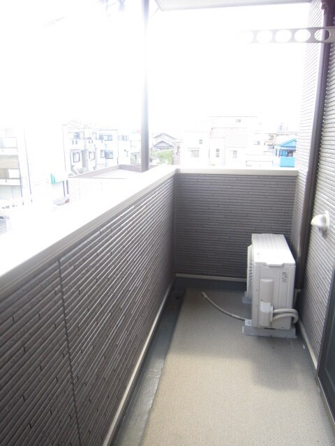 ｱﾝﾌﾟﾙｰﾙ ﾌｪｰﾙ ﾊﾟﾙﾌｪの物件内観写真