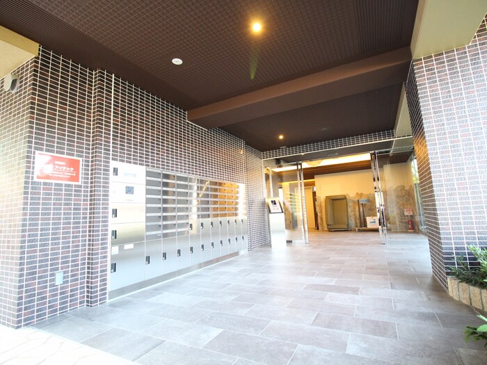 プレアデス千里山田の物件外観写真