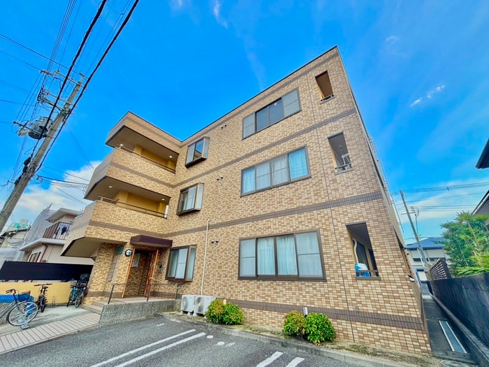 ヴィヴィッドの物件外観写真