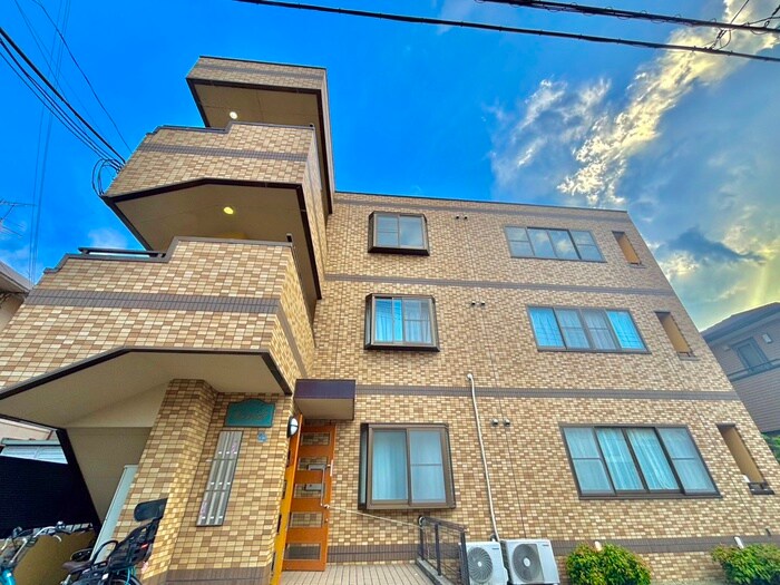 ヴィヴィッドの物件外観写真