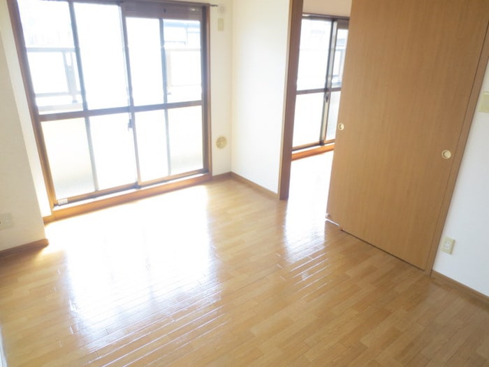 ヴィヴィッドの物件内観写真