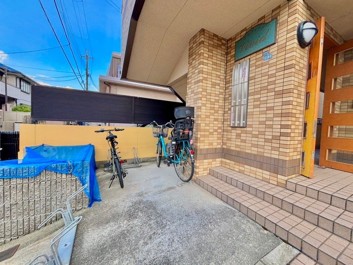 ヴィヴィッドの物件外観写真