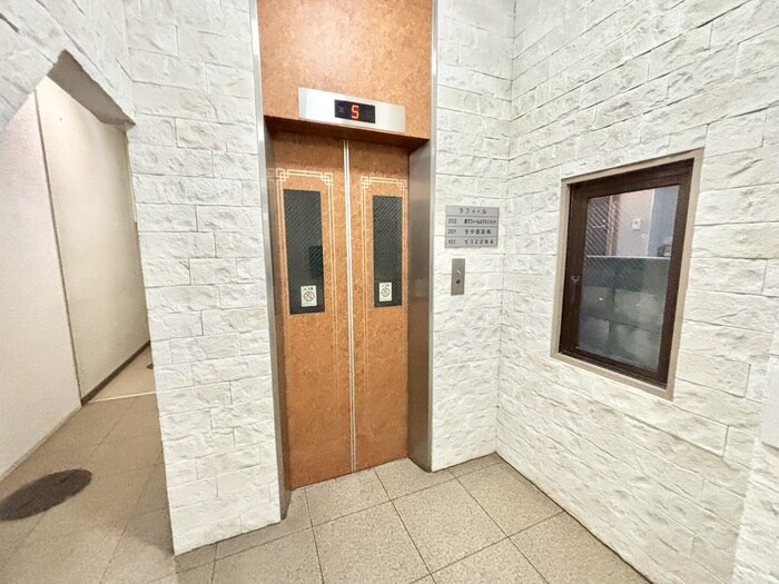 ラ・フィールの物件外観写真