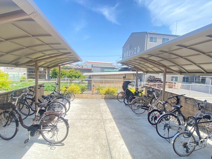 セピアコート鳳の物件外観写真