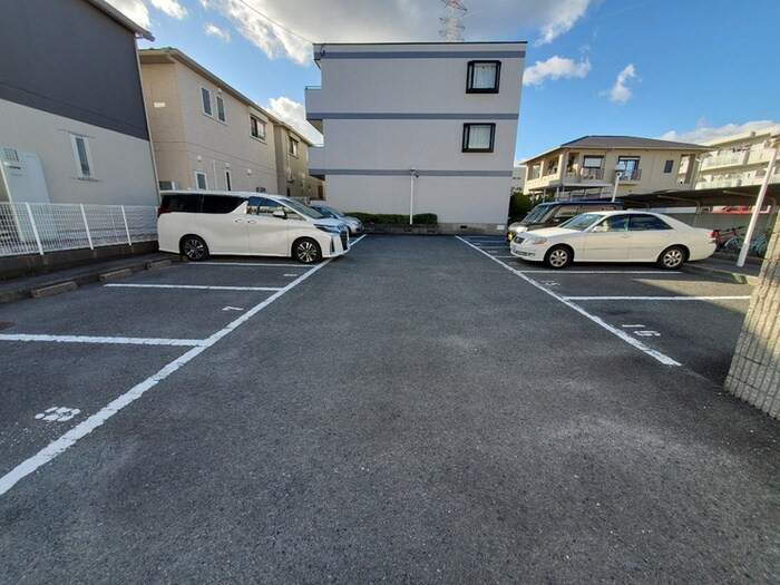 高井マンションの物件外観写真