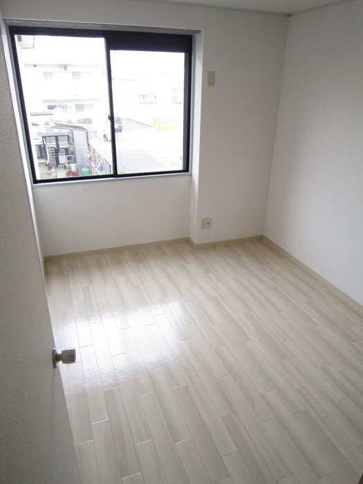 高井マンションの物件内観写真