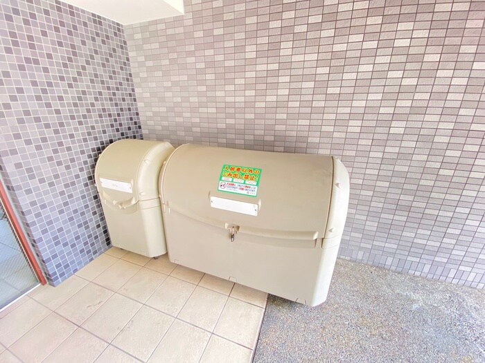 Solare西京極の物件外観写真