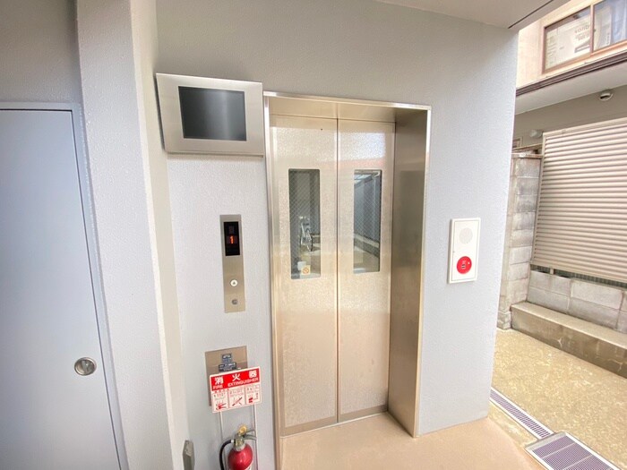 Solare西京極の物件外観写真