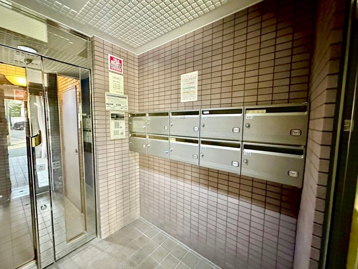 レジデンス燦の物件外観写真