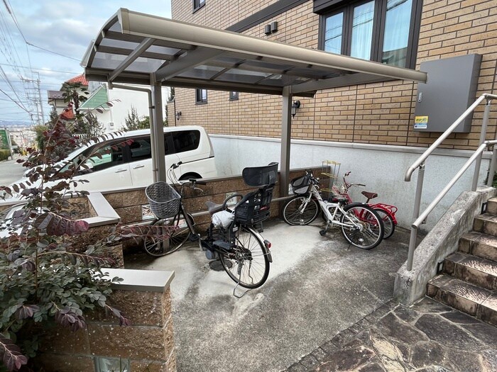 ドエル寿楽荘の物件外観写真