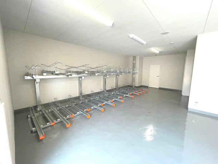 プレジオ西中島ASIANの物件外観写真