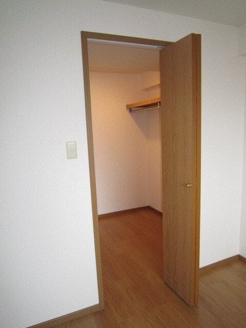 エ－ヴィヒ畠中の物件内観写真