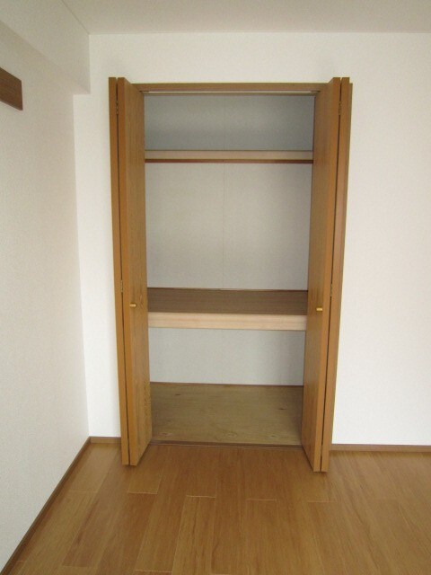 エ－ヴィヒ畠中の物件内観写真