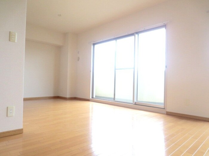 仁川リバ－サイドヒルズの物件内観写真