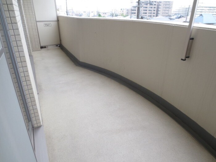 仁川リバ－サイドヒルズの物件内観写真