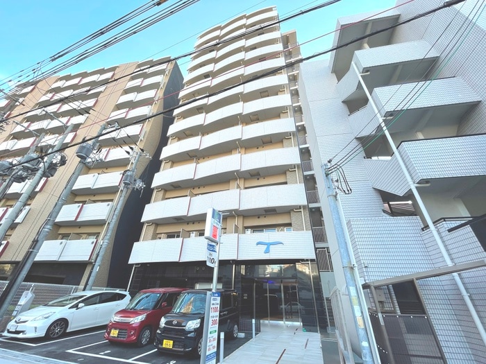 セレニテ新大阪エクラの物件外観写真