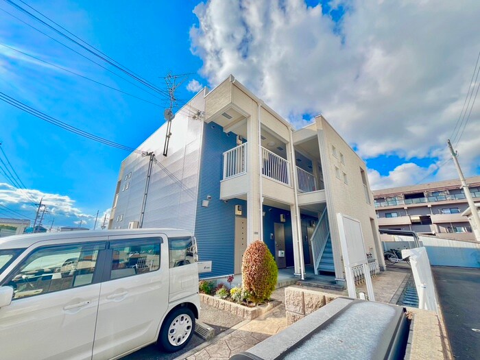 カ－サ　フィオ－レの物件外観写真