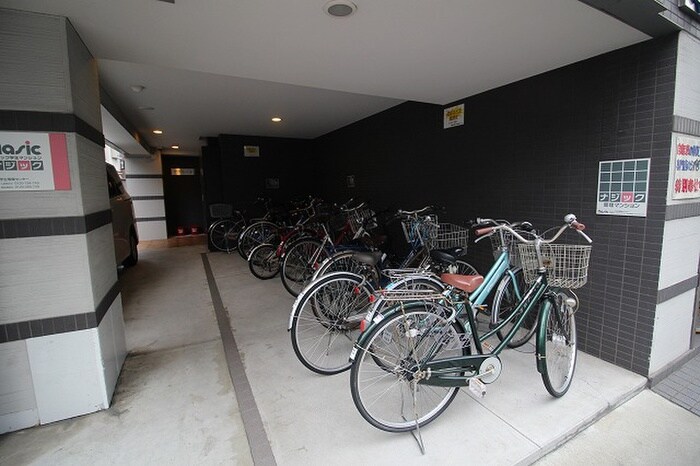 アヴニール朱雀の物件外観写真