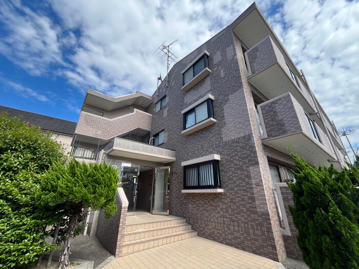 ルミエ－ルの物件外観写真