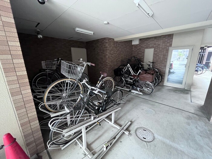 三条ヴィラさわだの物件外観写真