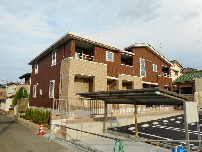 フォンデの物件外観写真