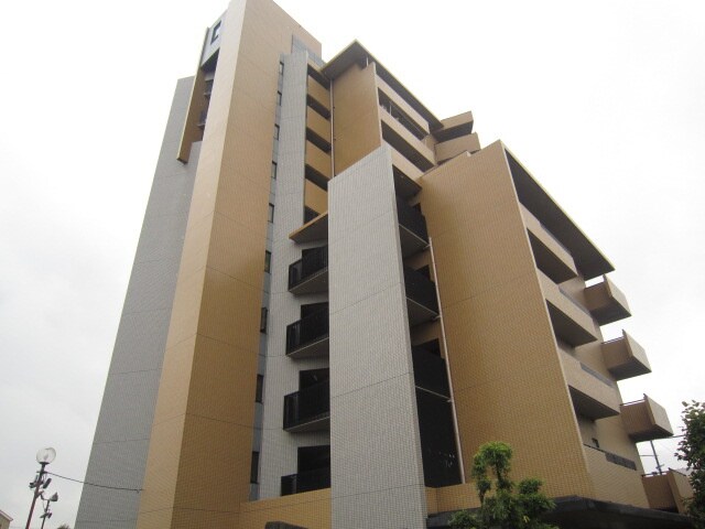 グランシャリオの物件外観写真