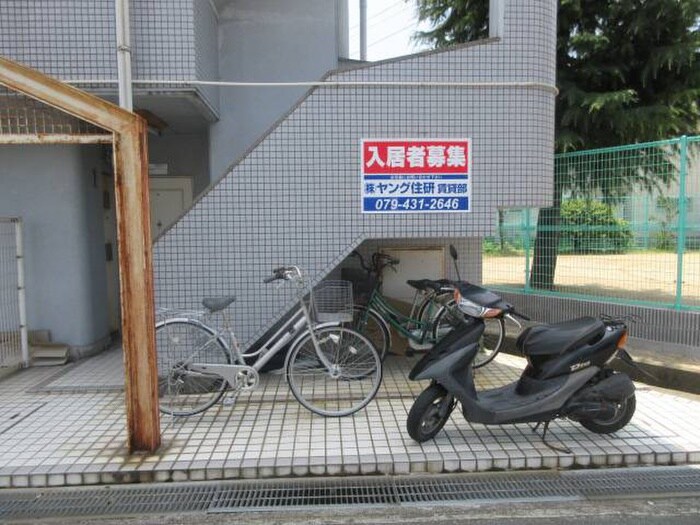 加古川ヤングパレスの物件外観写真