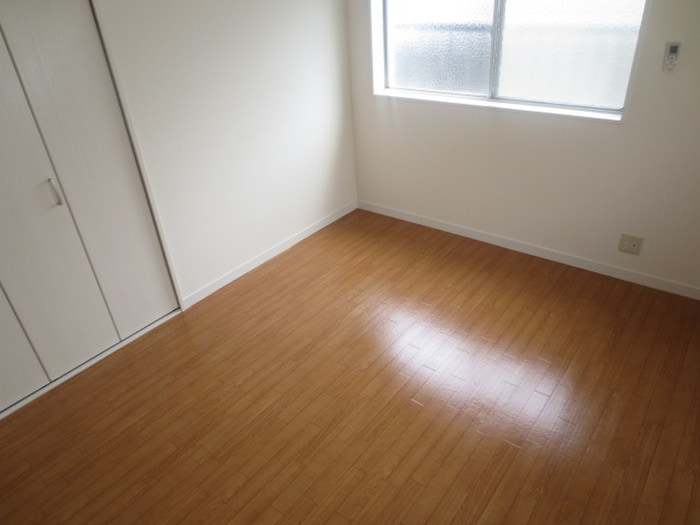 緑地マンションの物件内観写真