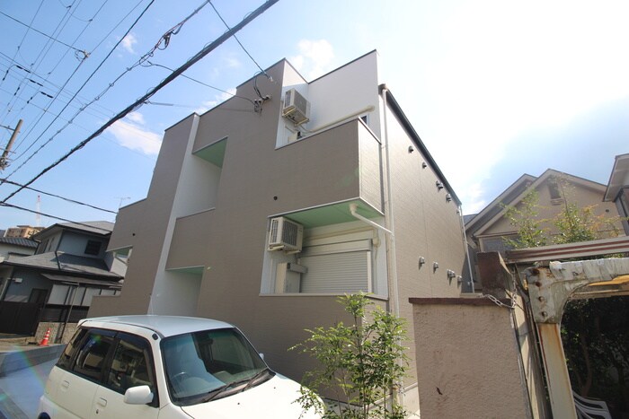 ロワジール宝塚の物件外観写真