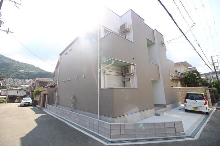 ロワジール宝塚の物件外観写真