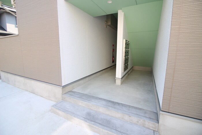 ロワジール宝塚の物件外観写真