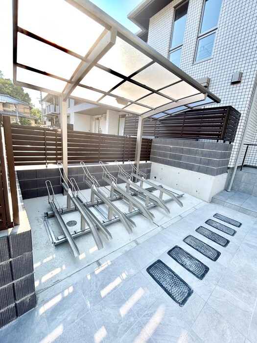 Le Cing小野原の物件外観写真