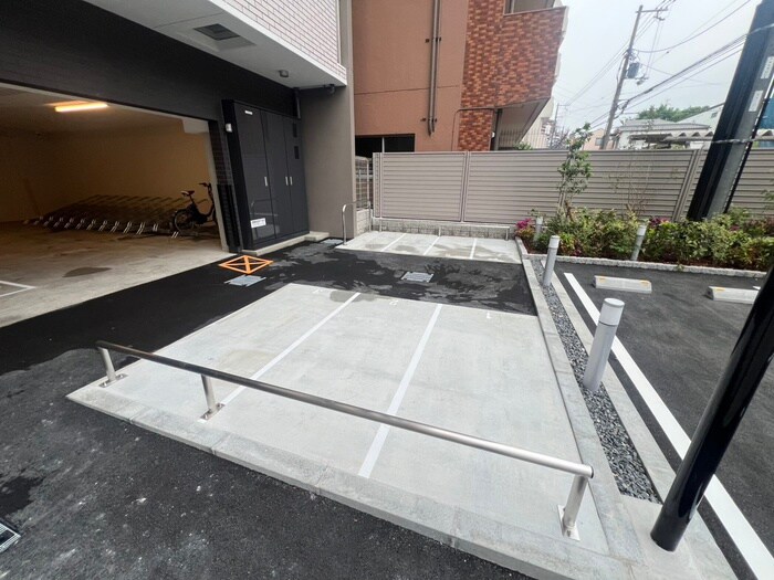 ArtizA緑地公園の物件外観写真