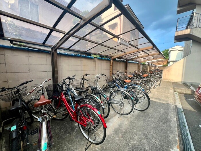 エルマ－ナ出町柳の物件外観写真