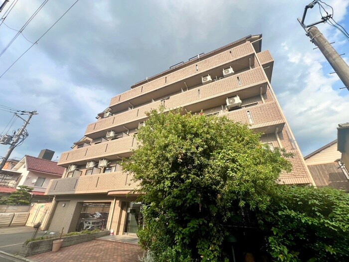 エルマ－ナ出町柳の物件外観写真