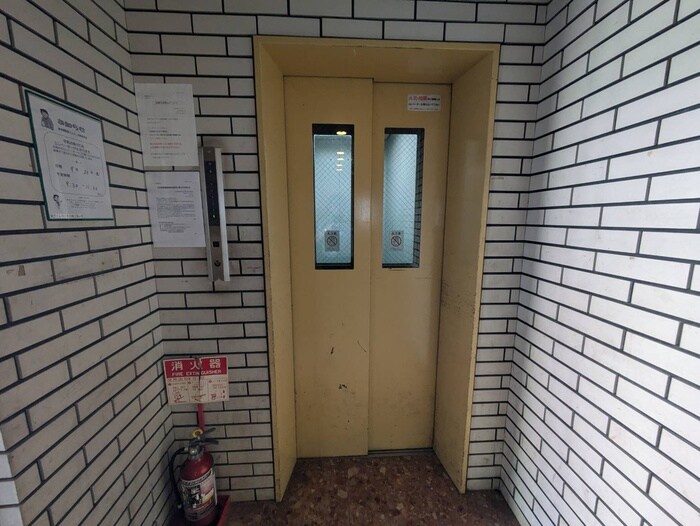 新栄建設第２ビルの物件外観写真