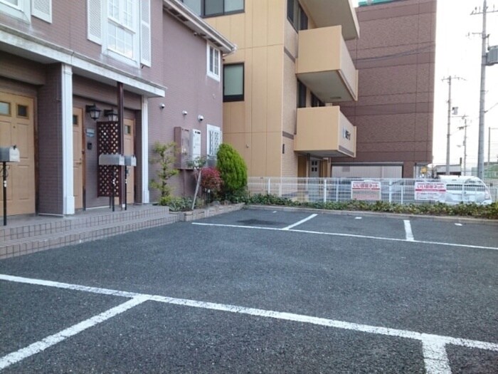 ボワノールＢ棟の物件外観写真