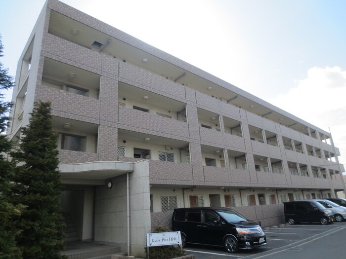 ジャン・ピュールⅠ番館の物件外観写真