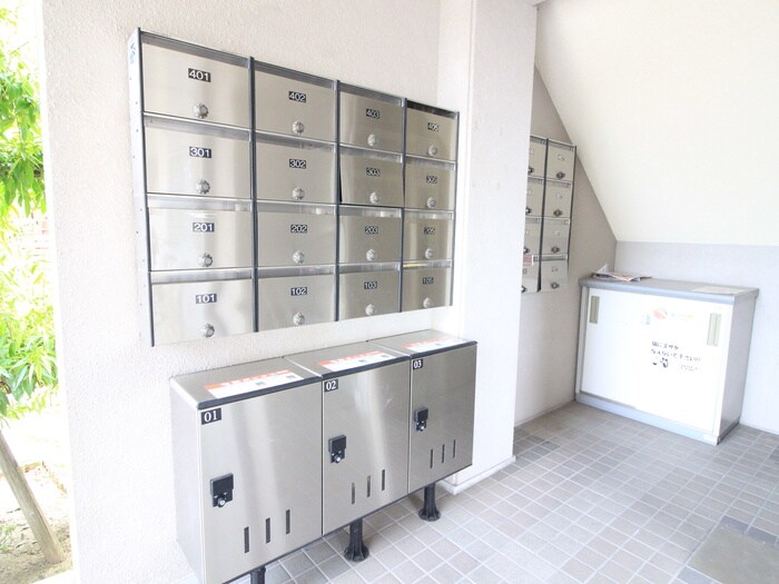 ジャン・ピュールⅠ番館の物件外観写真