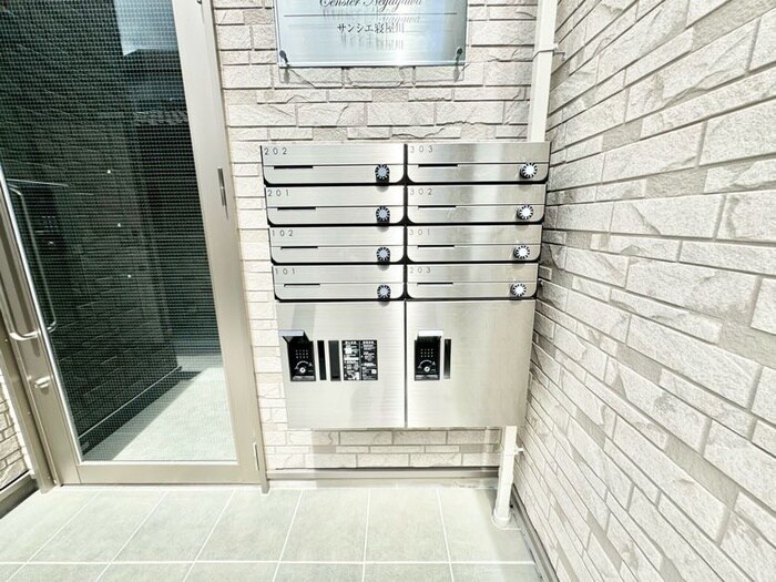 ｻﾝｼｴ寝屋川の物件外観写真