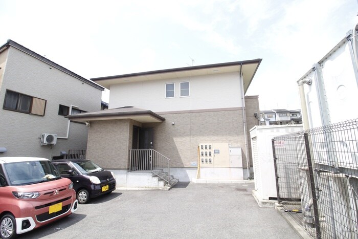 リマ－レ山科の物件外観写真