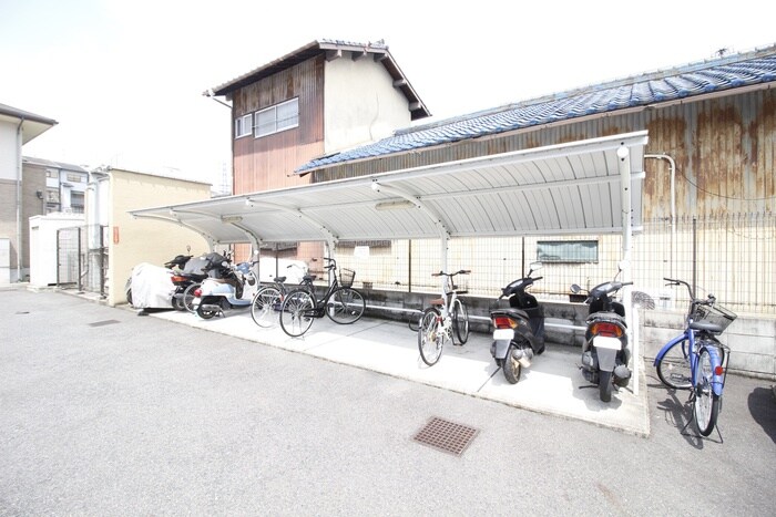 リマ－レ山科の物件外観写真