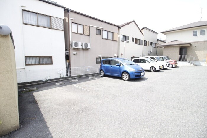 リマ－レ山科の物件外観写真