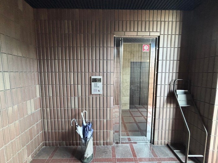 旭ビルの物件外観写真